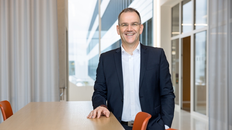 Endress+Hausers CEO, Dr. Peter Selders, legger stor vekt på bærekraftige forretnings- og produksjonsprosesser.