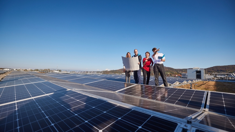 Endress+Hauser bruker solcellepaneler til å generere energi til bygningene sine.