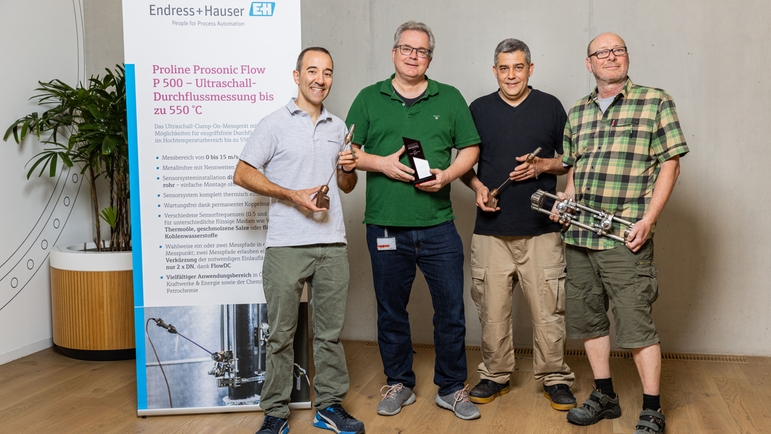 gruppebilde av utviklingsteamet bak Proline Prosonic Flow P 500 fra Endress+Hauser Flow