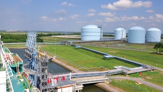 Anlegg for kjøp- og salg av LNG-grunnlast