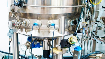 Raman-sonde in situ i bioreaktor av rustfritt stål