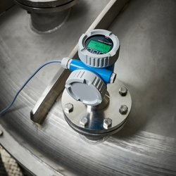 Viktig visuelt element Micropilot 80 GHz radarsensor