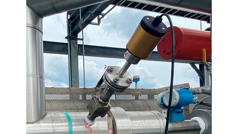 Raman-kryogenprobe fra Endress+Hauser med flens installert i system for lasting av LNG-lastebiler