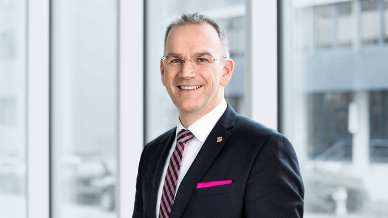 Dr. Peter Selders har vært ny administrerende direktør i Endress+Hauser Group siden begynnelsen av 2024.
